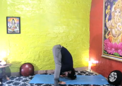 Estiramiento de Yoga para controlar la ansiedad